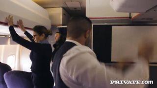 Procace bionda figa allenamento Emilianna